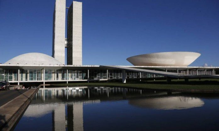 x75844614_Brasil-Brasilia-BsB-DF-27-03-2018Congresso-Nacional-Senado-e-Camara-na-Esplanada-dos-Min.jpg.pagespeed.ic.ZzyA5iYCSW
